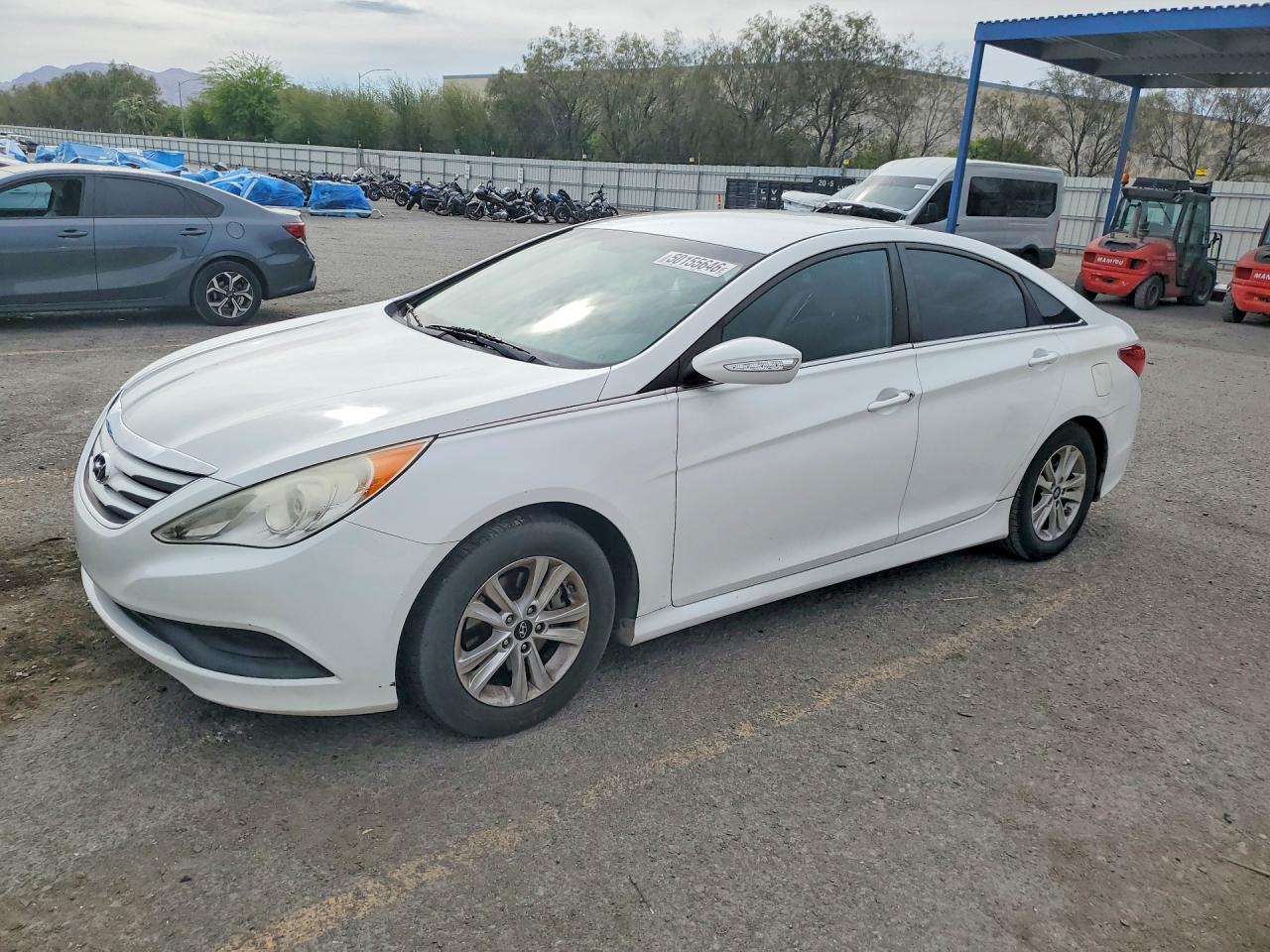 Salvage Hyundai SONATA Image