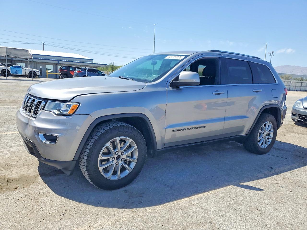 Salvage Jeep Cherokee Image