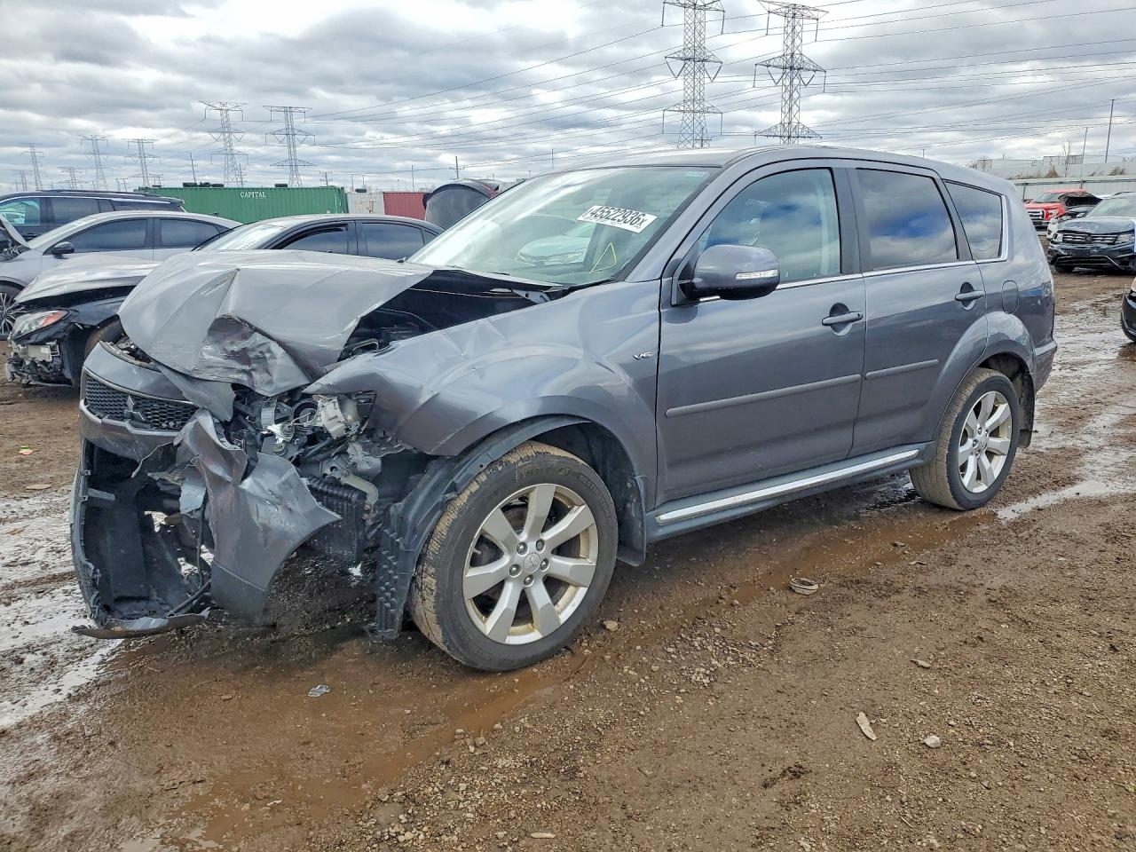 Salvage Mitsubishi Outlander Image