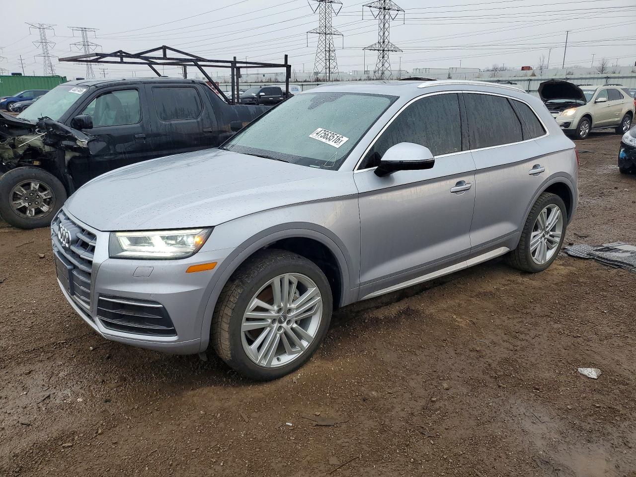 Salvage Audi Q5 Image