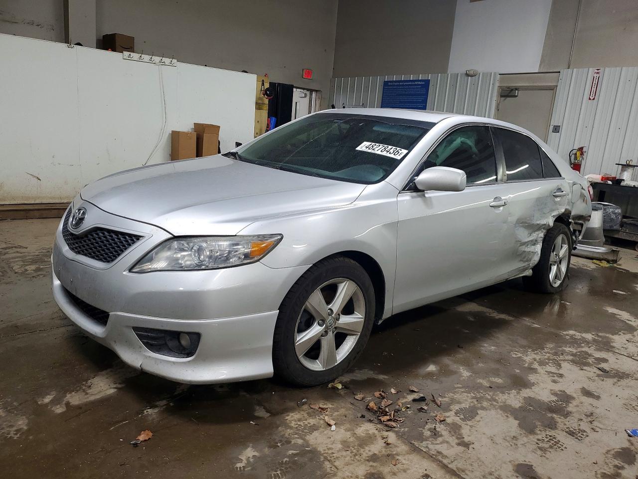 Salvage Toyota Camry Image
