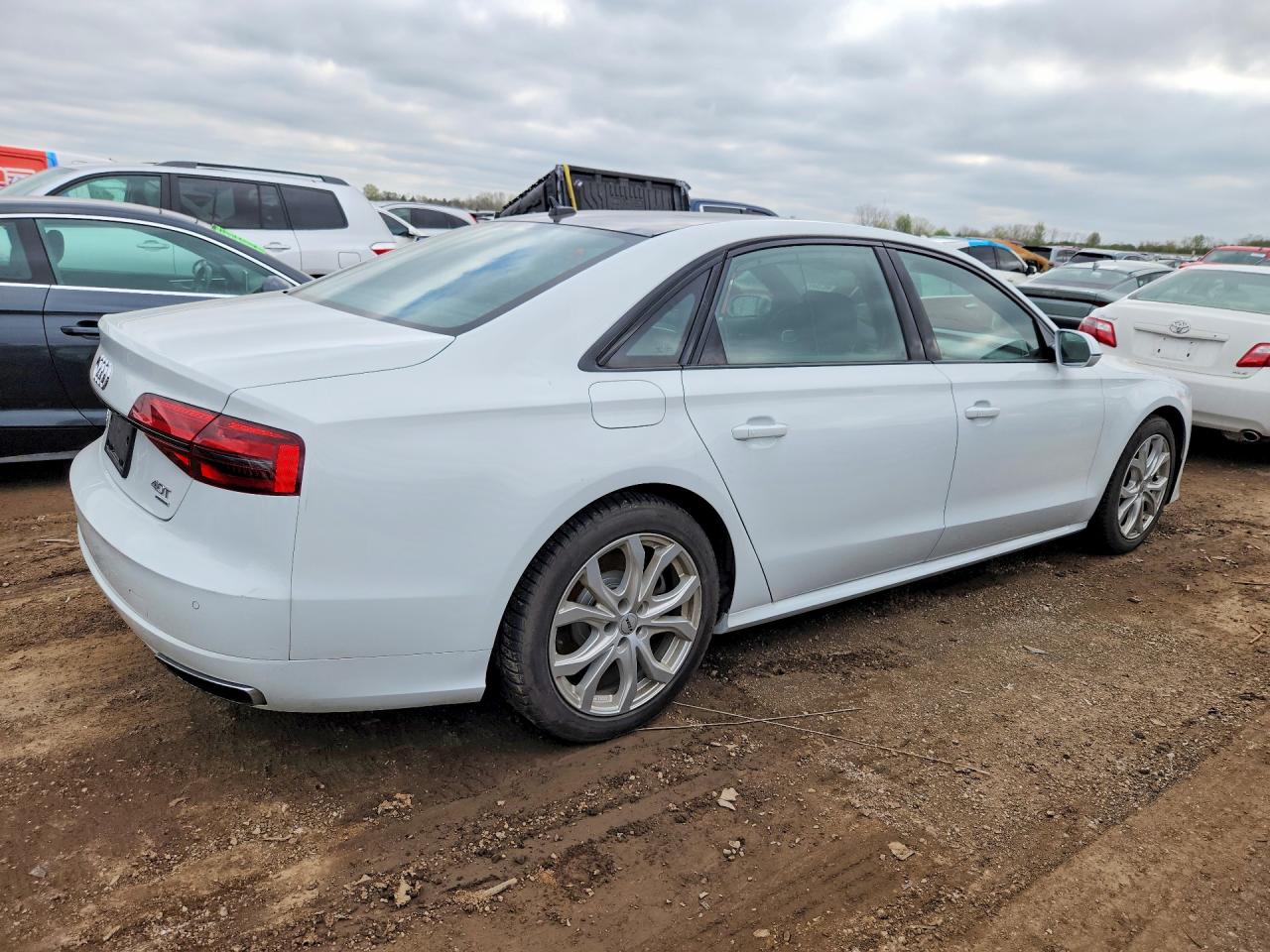 Audi A8 L Quattro