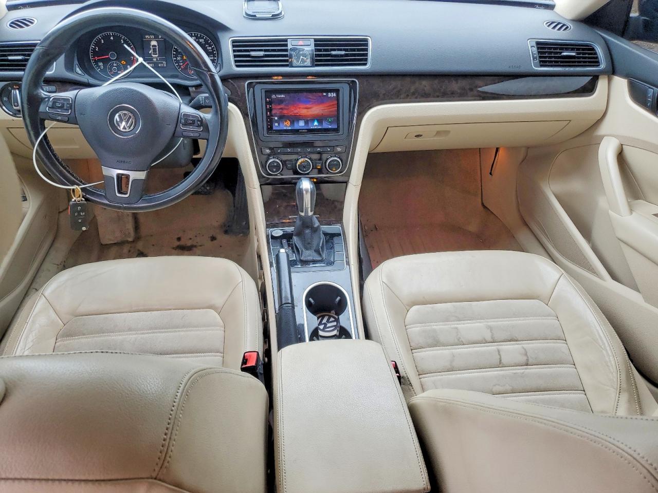 Volkswagen Passat Sel