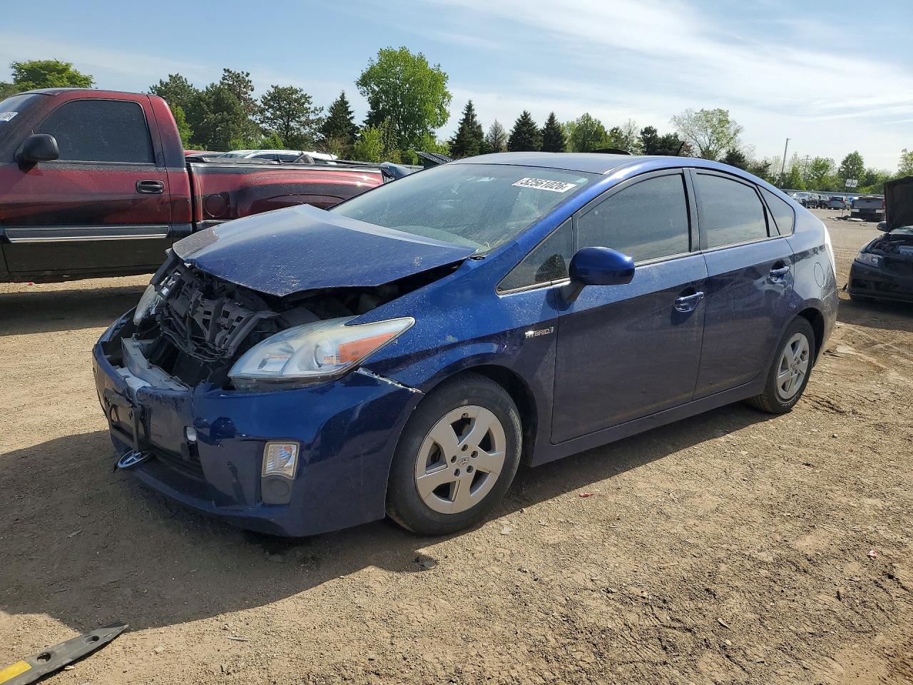 Salvage Toyota Prius Image