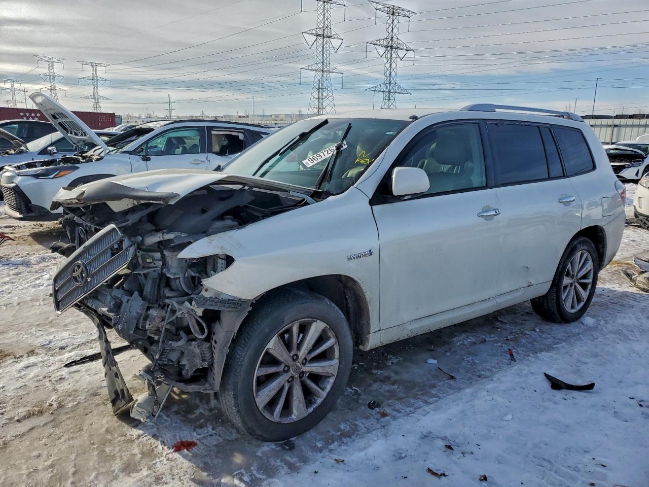 Salvage Toyota Highlander Image