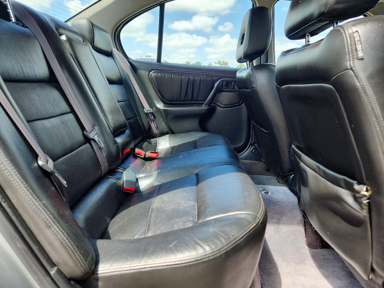 INFINITI G20 Base Base
