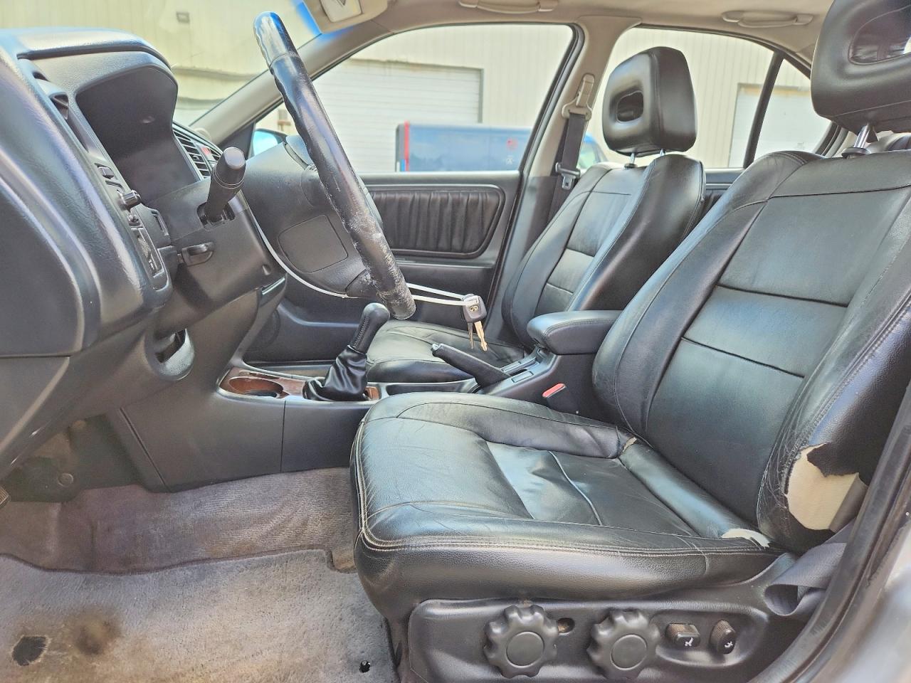 INFINITI G20 Base Base