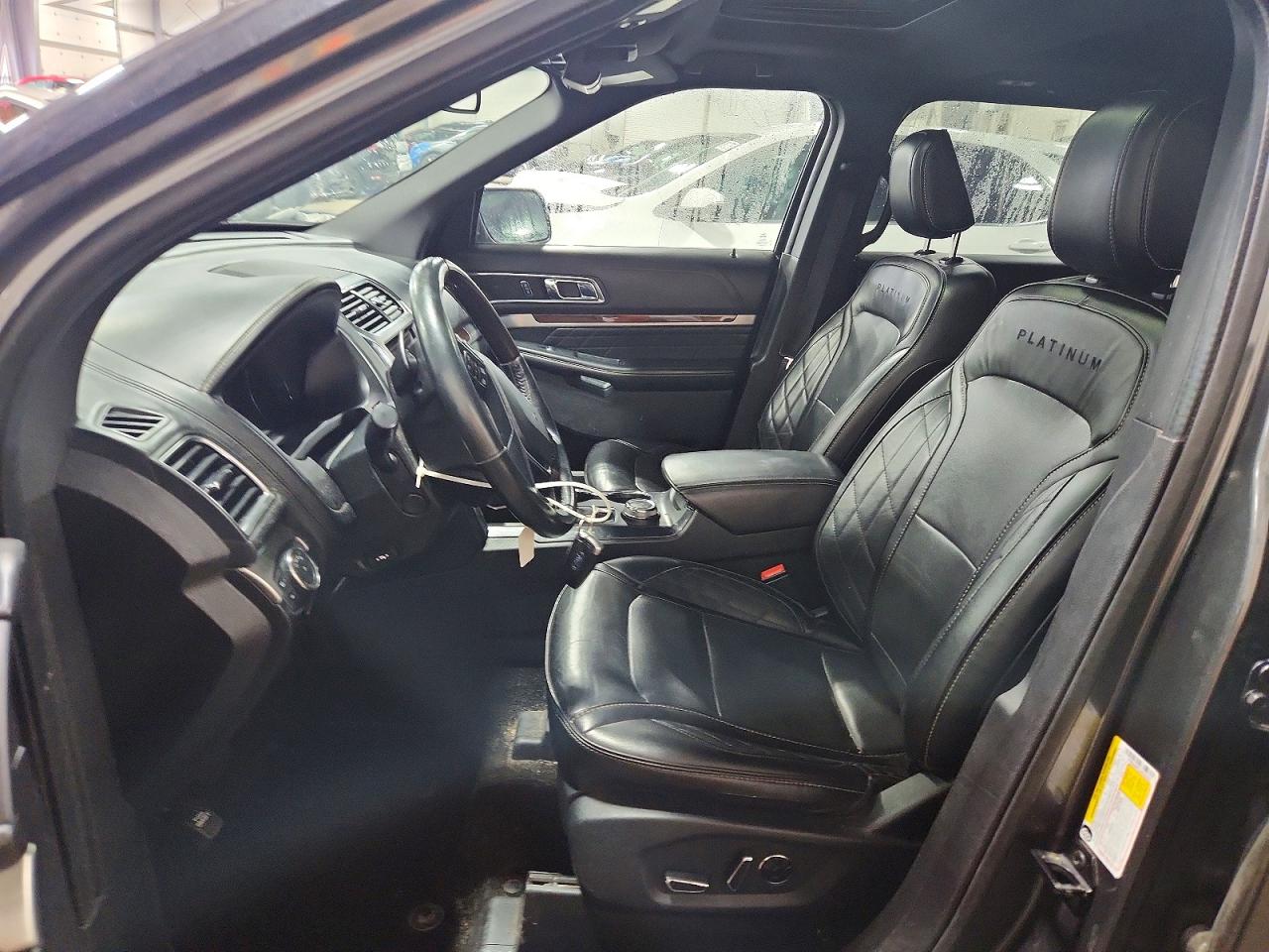 Ford Explorer Platinum