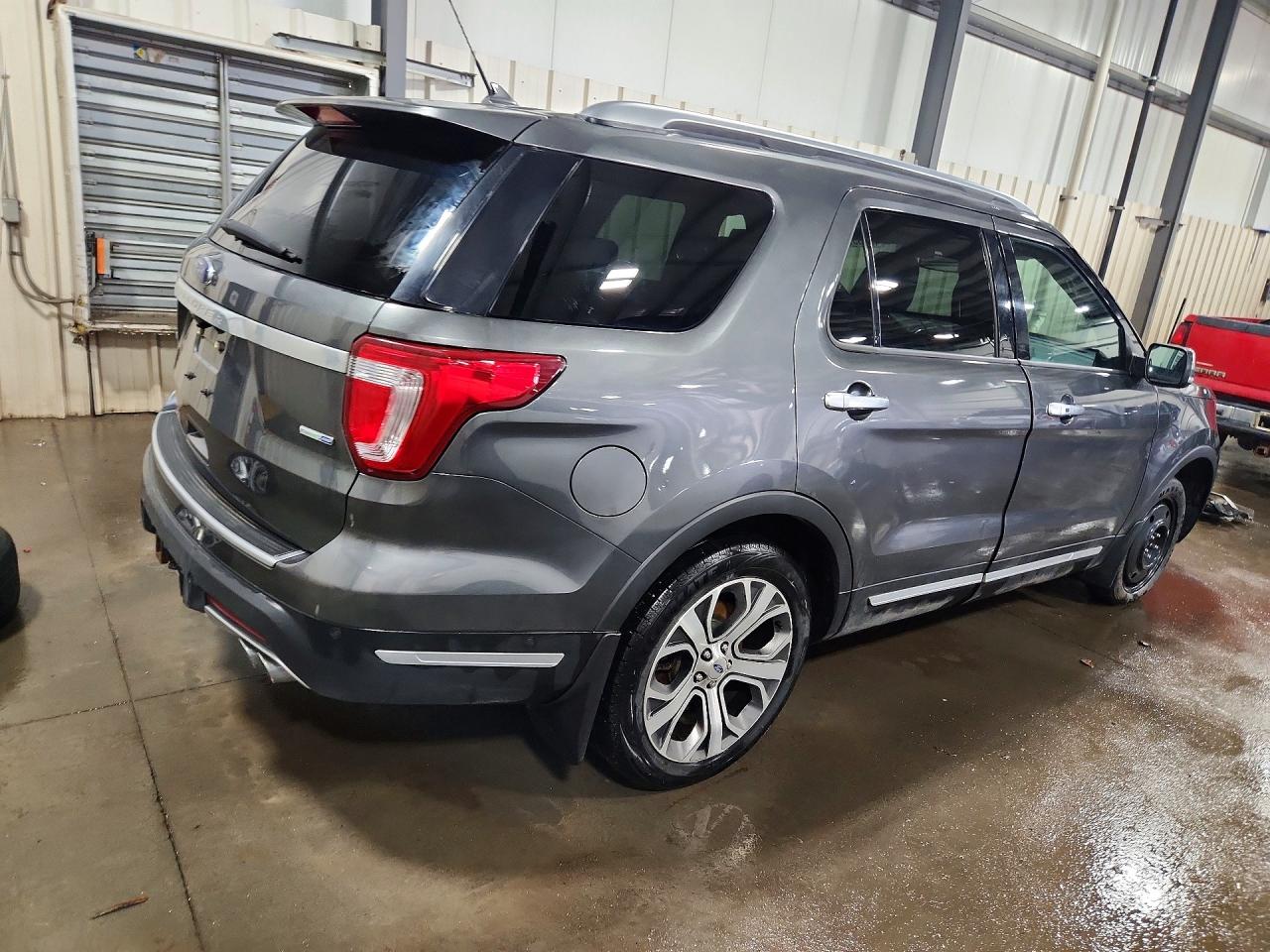 Ford Explorer Platinum