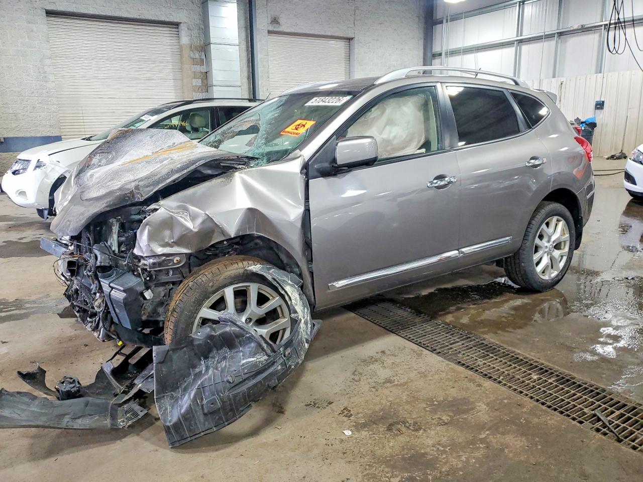 Salvage Nissan Rogue Image