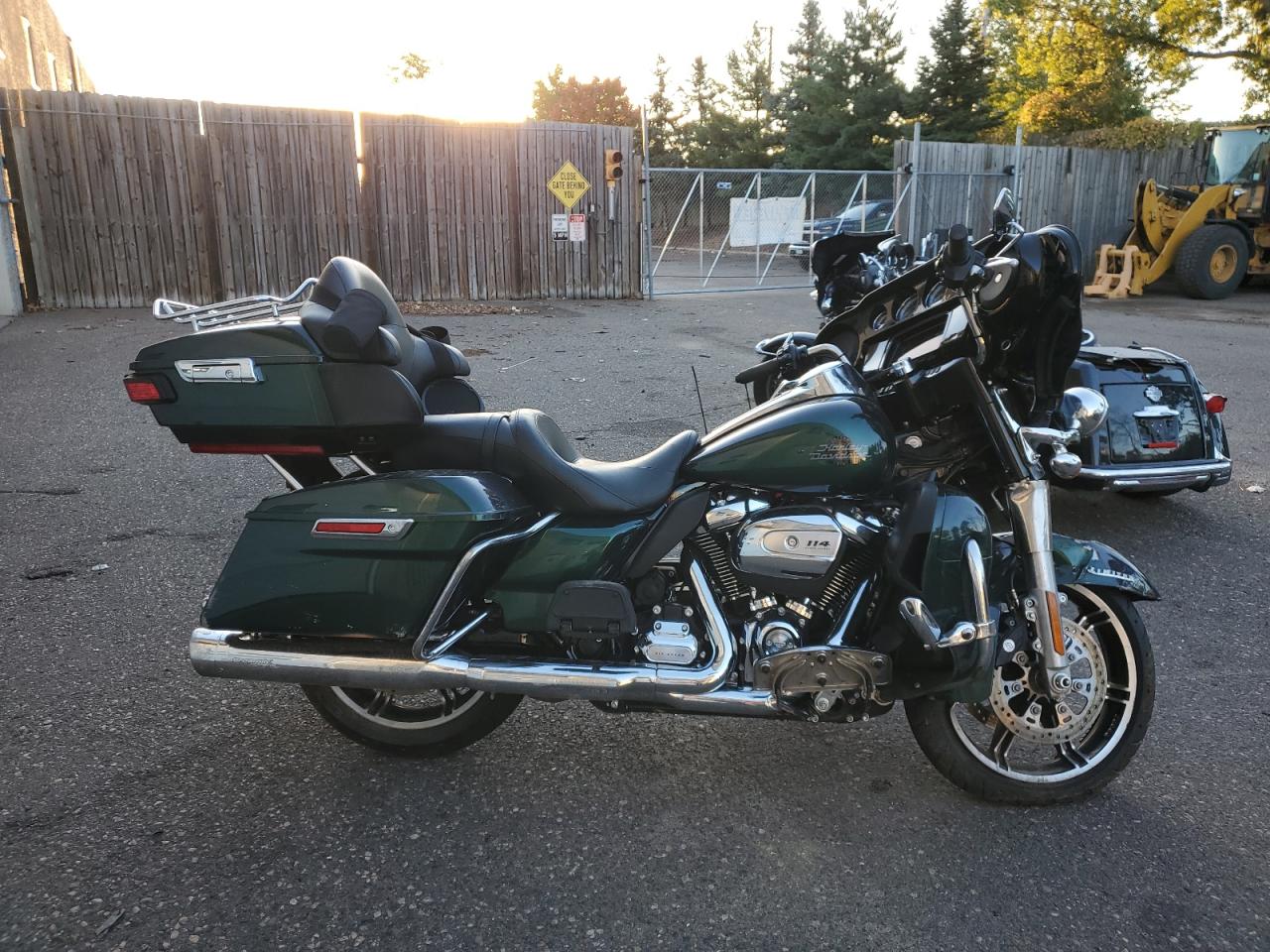 Salvage Harley-Davidson Fl Image