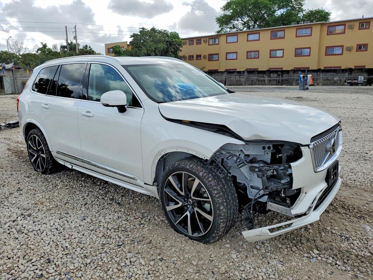 Volvo XC90 Plus