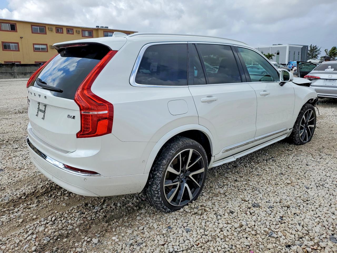 Volvo XC90 Plus