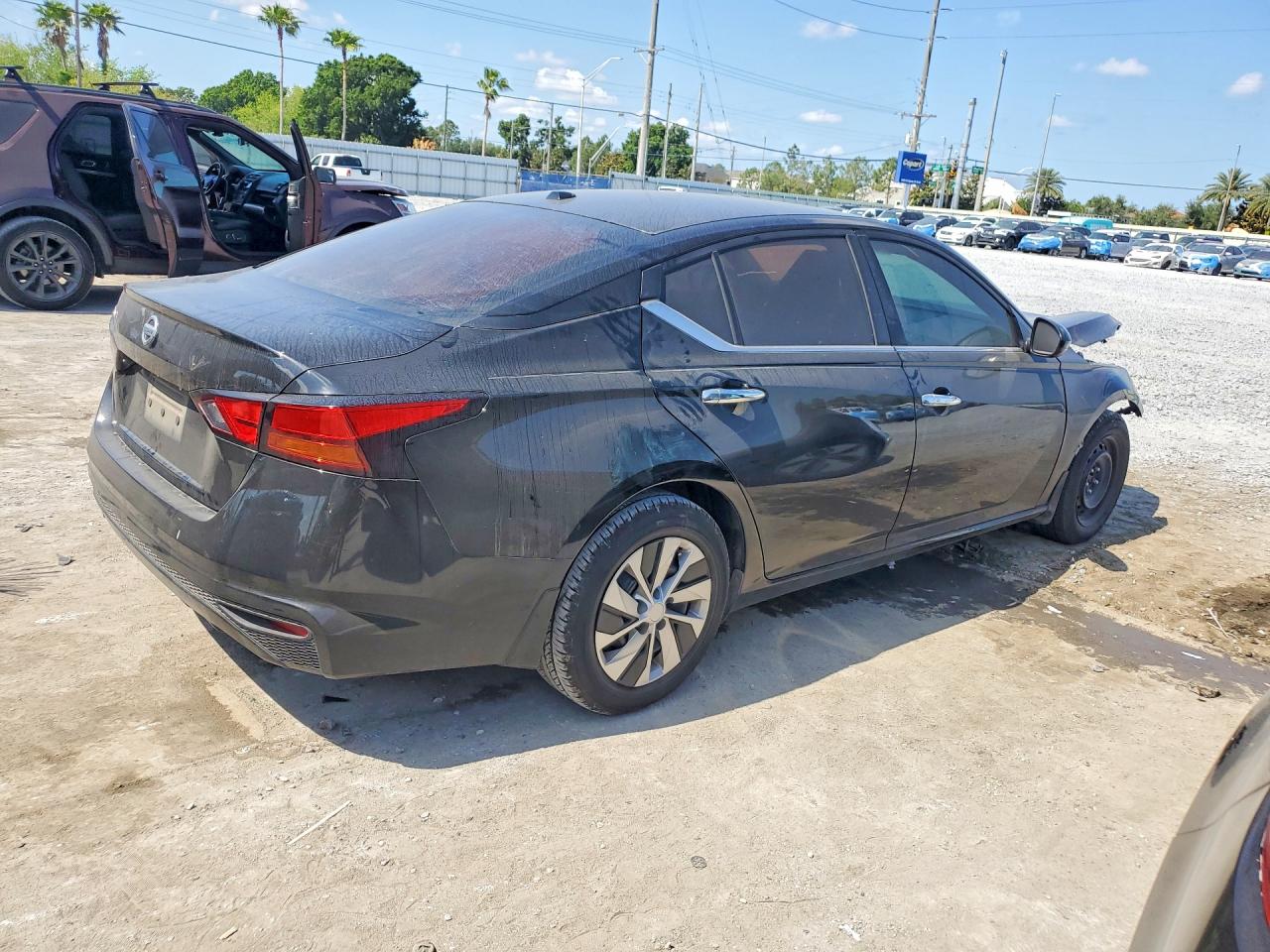 Nissan Altima S
