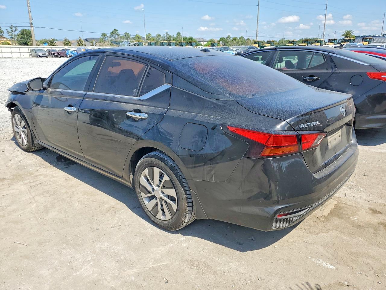 Nissan Altima S
