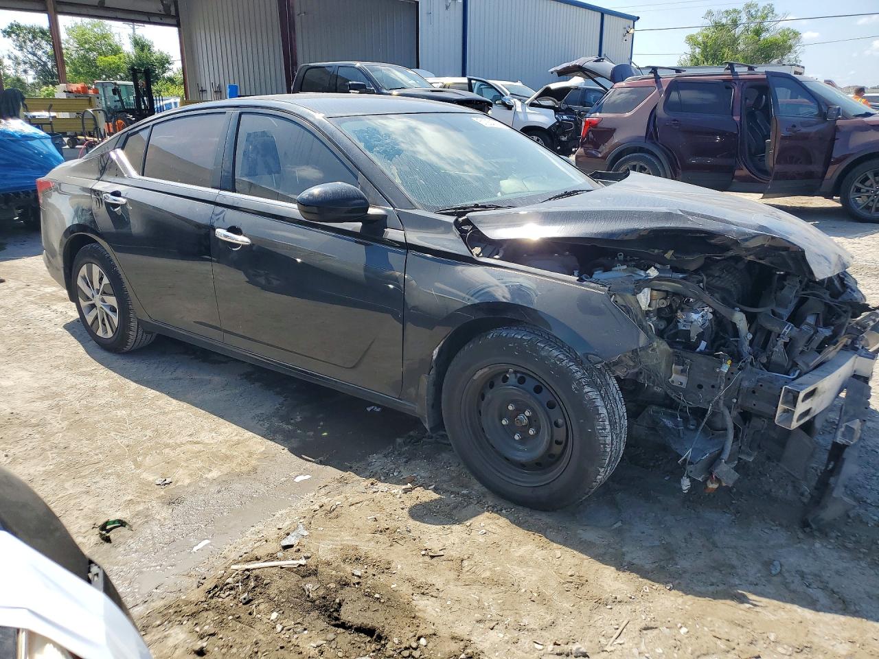 Nissan Altima S