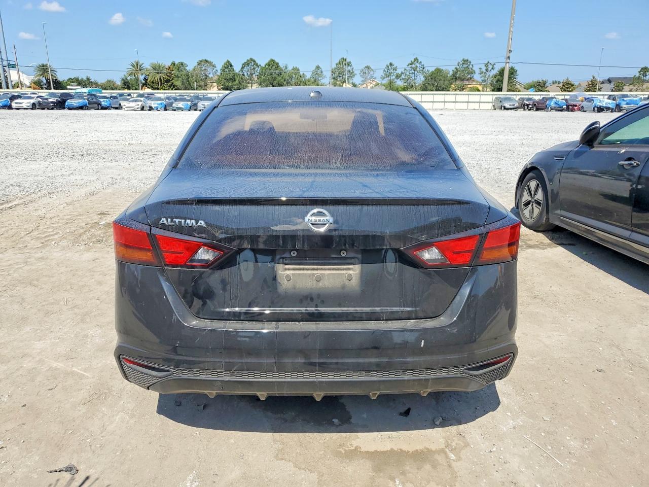 Nissan Altima S
