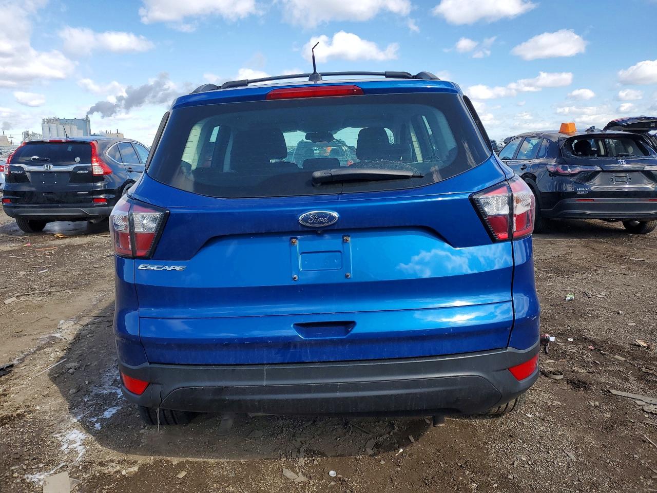 Ford Escape S