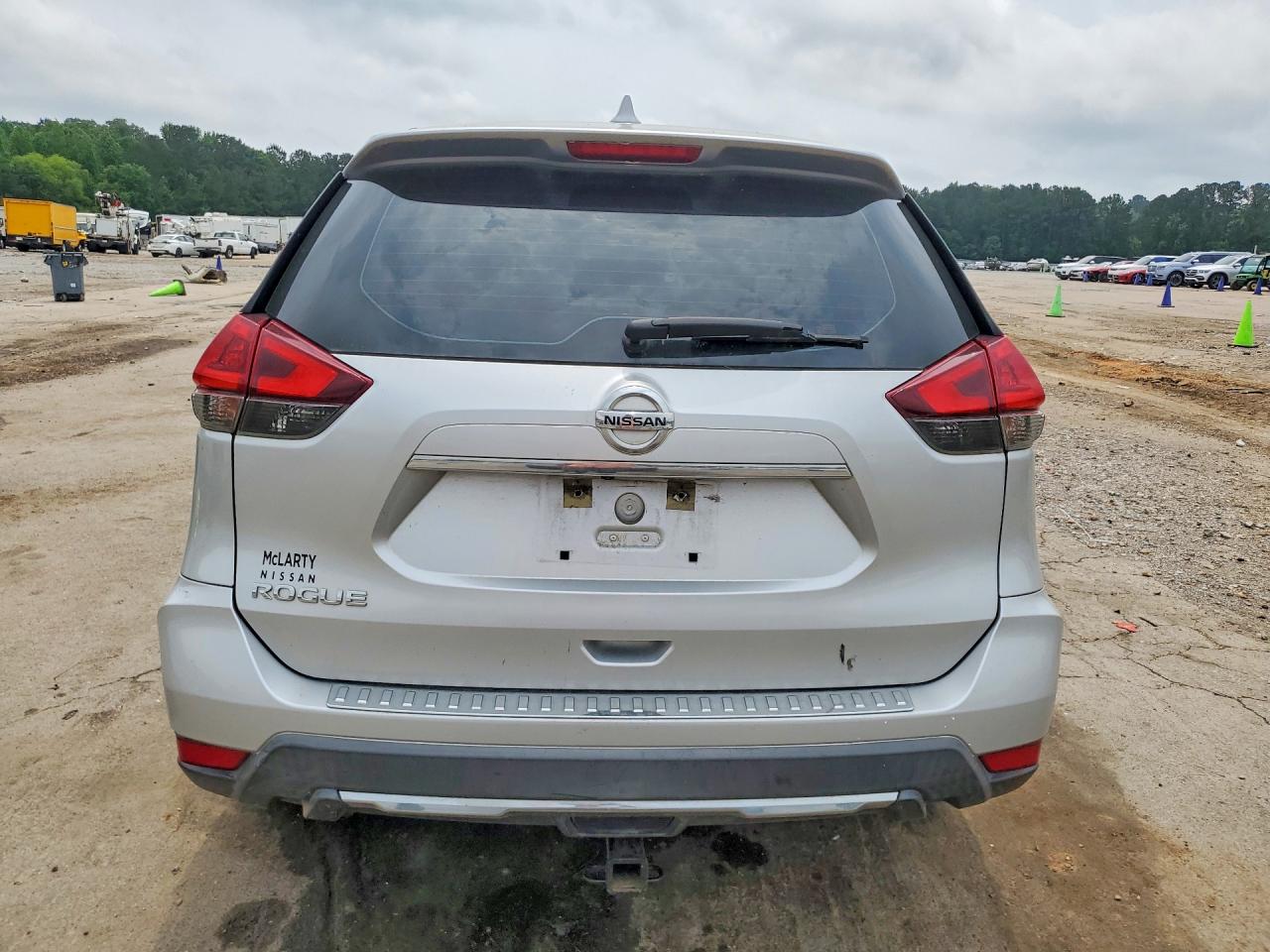 Nissan Rogue S