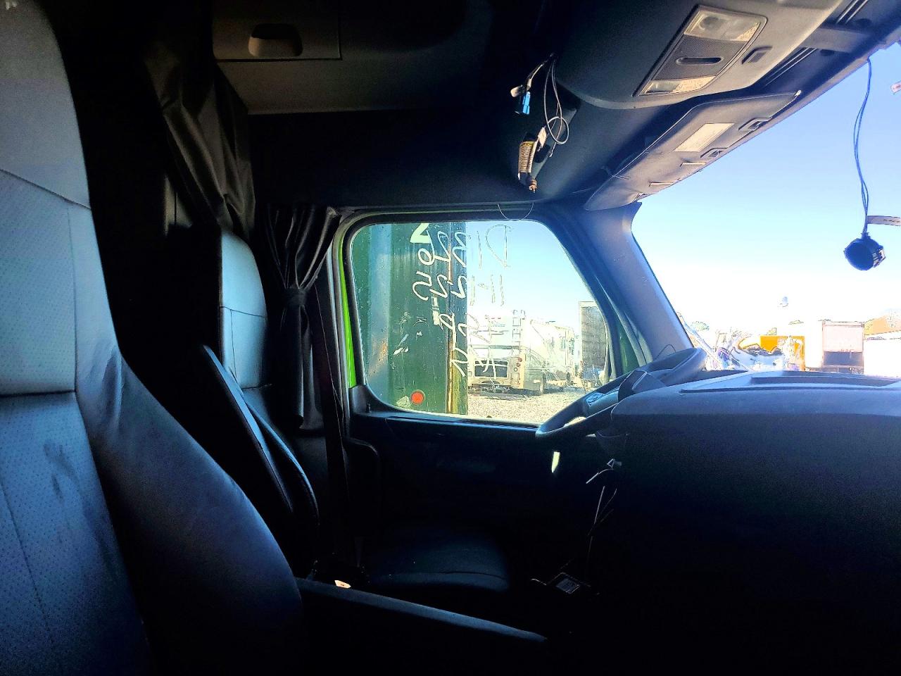 Freightliner Cascadia 126