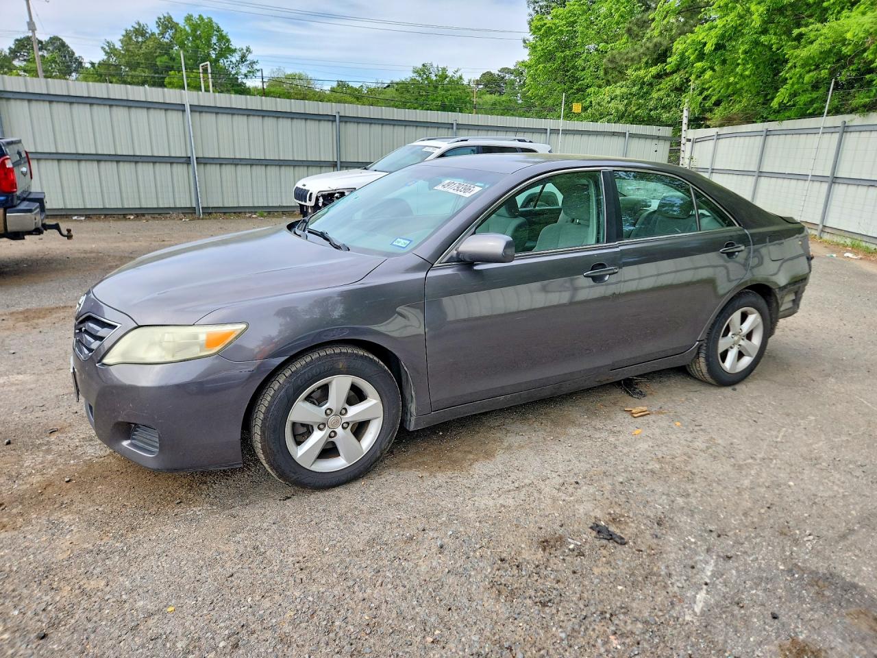 Salvage Toyota Camry Image