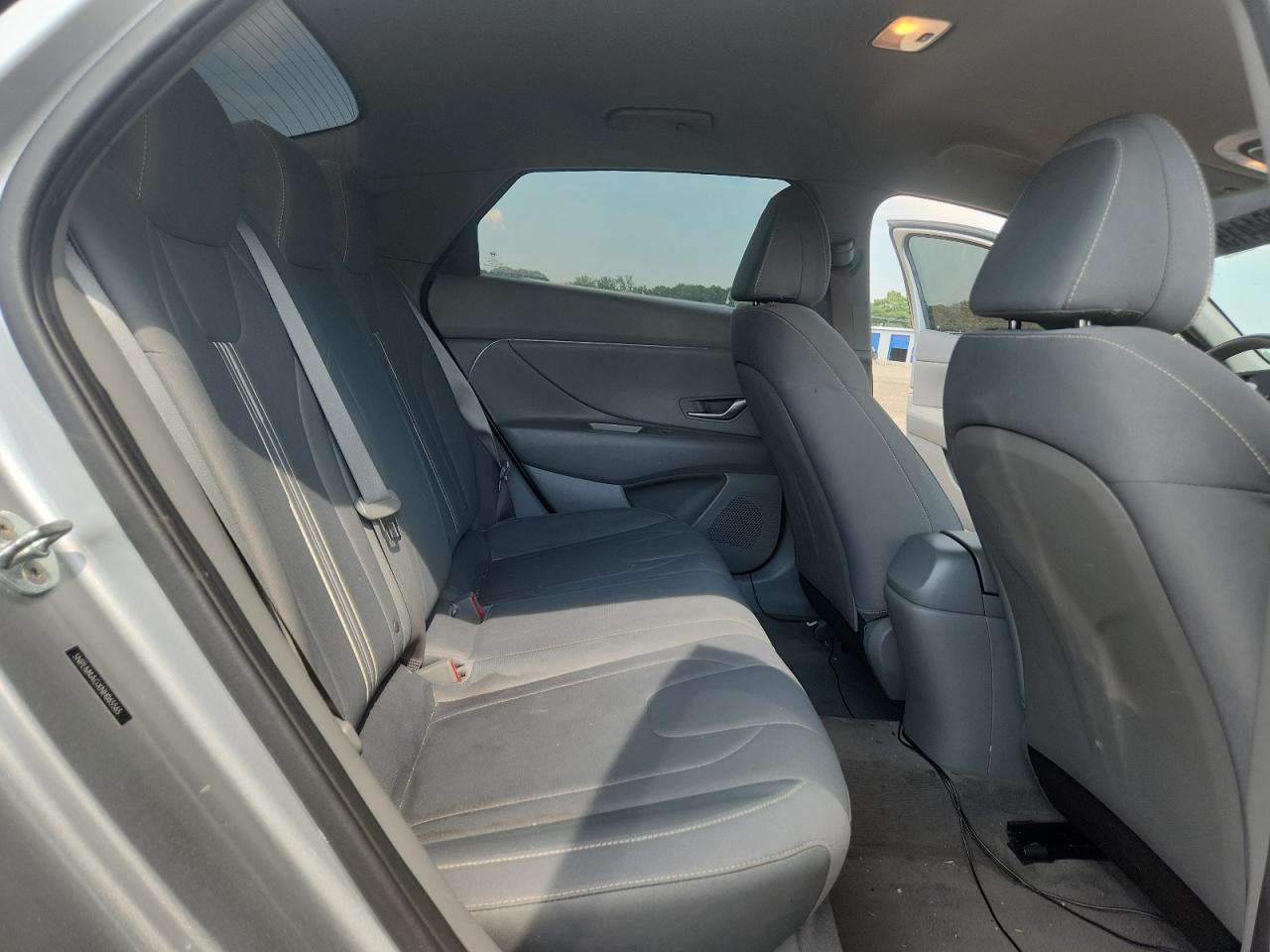 Hyundai ELANTRA Sel