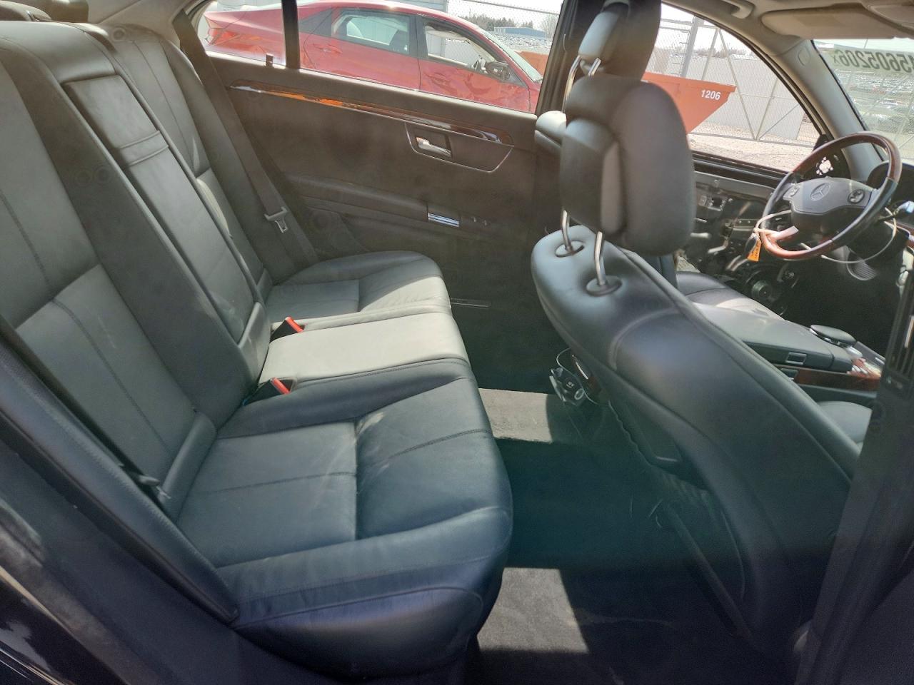 Mercedes-Benz S-Class 550 4matic