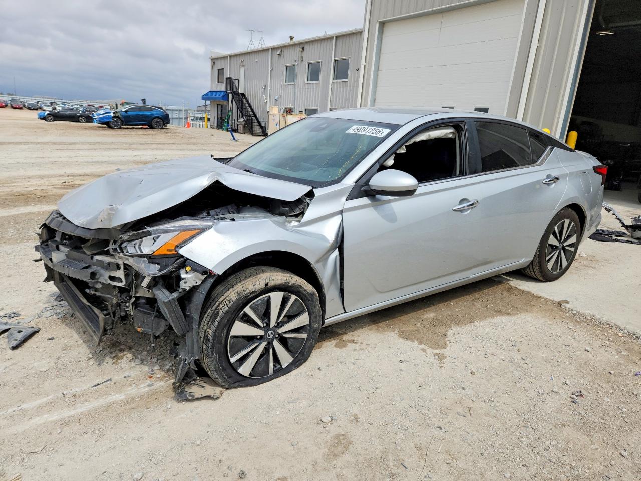 Salvage Nissan Altima Image