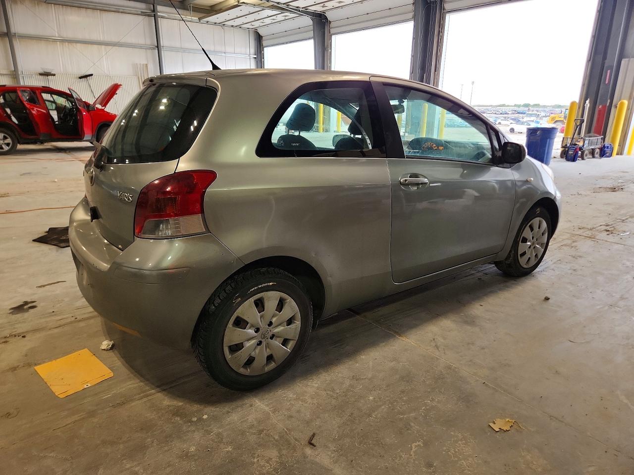 Toyota Yaris Base