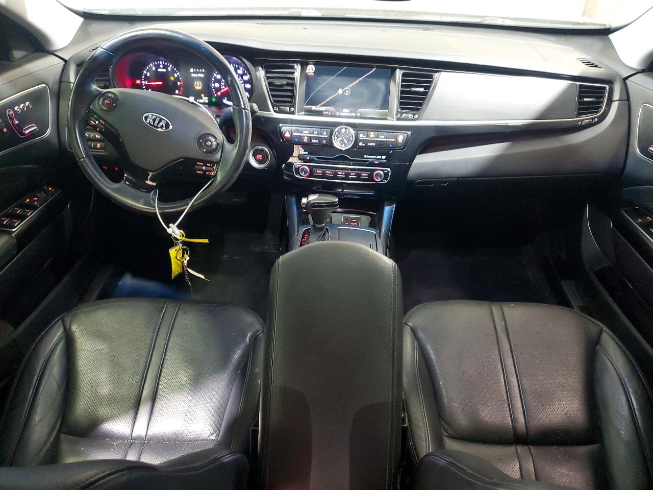 Kia K900 Premium