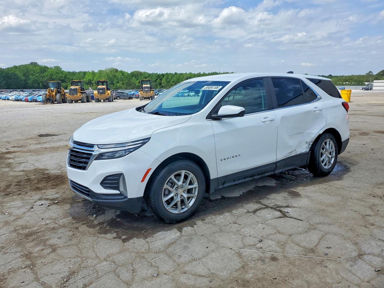 Salvage Chevrolet Equinox Image