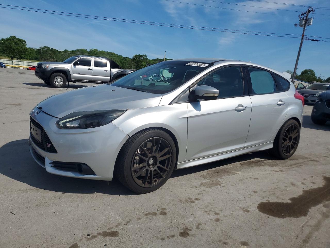 Salvage Ford Focus Image