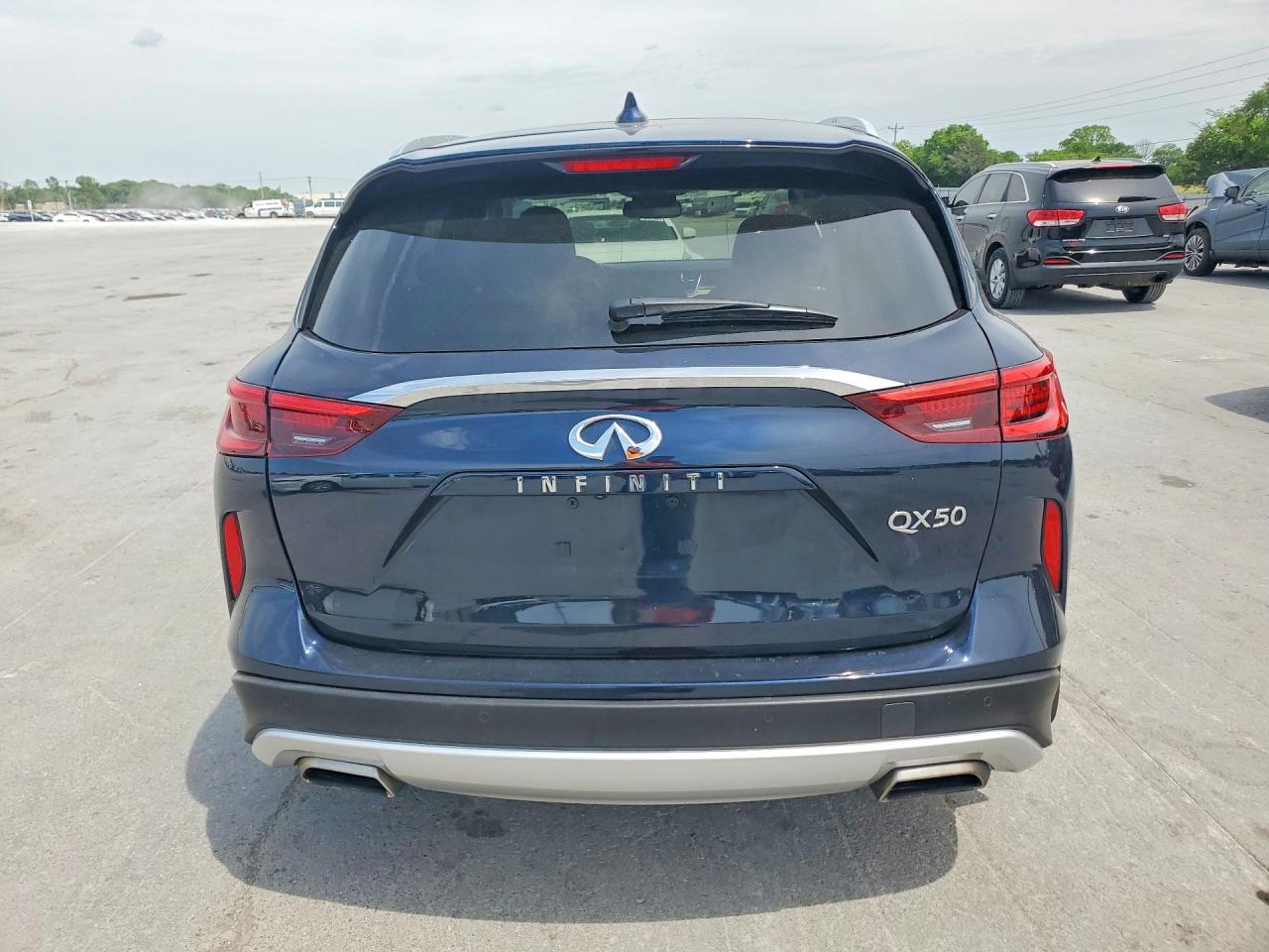 INFINITI Qx Luxe
