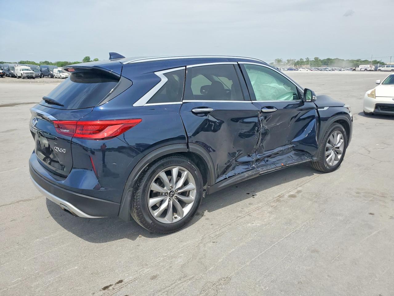 INFINITI Qx Luxe