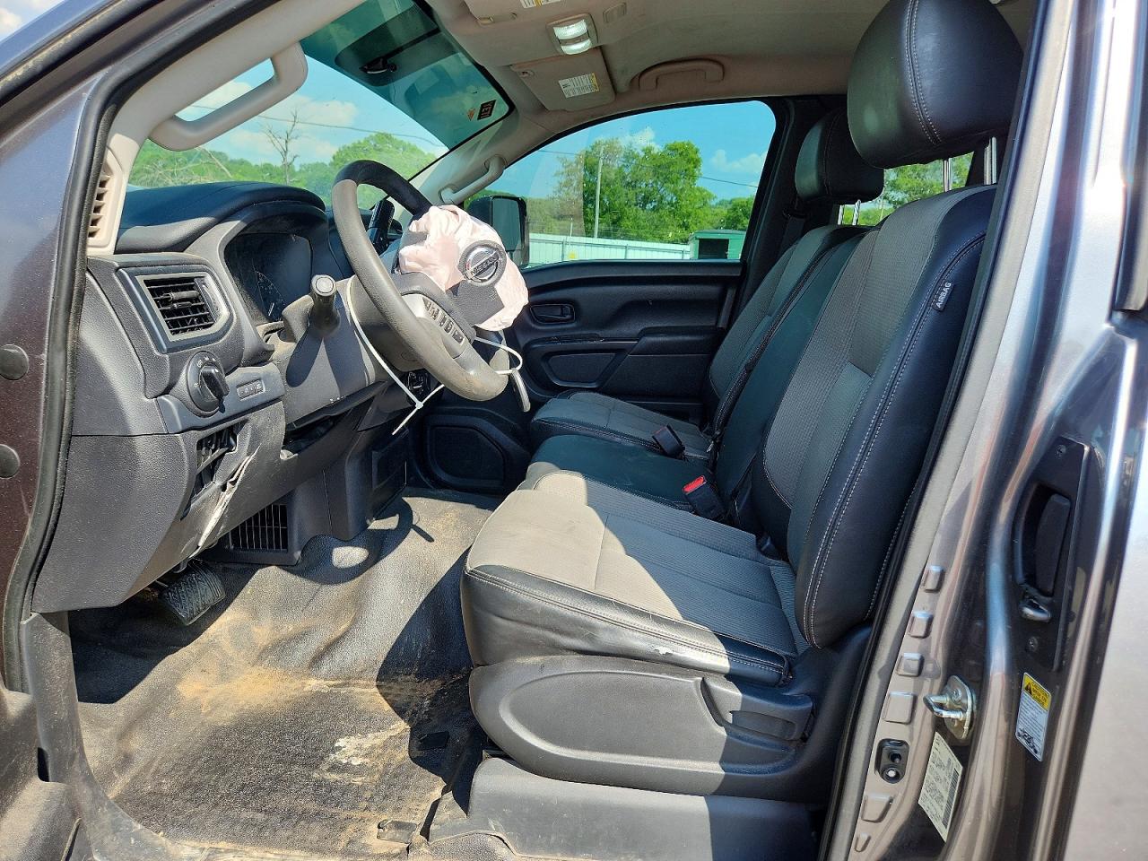 Nissan Titan S