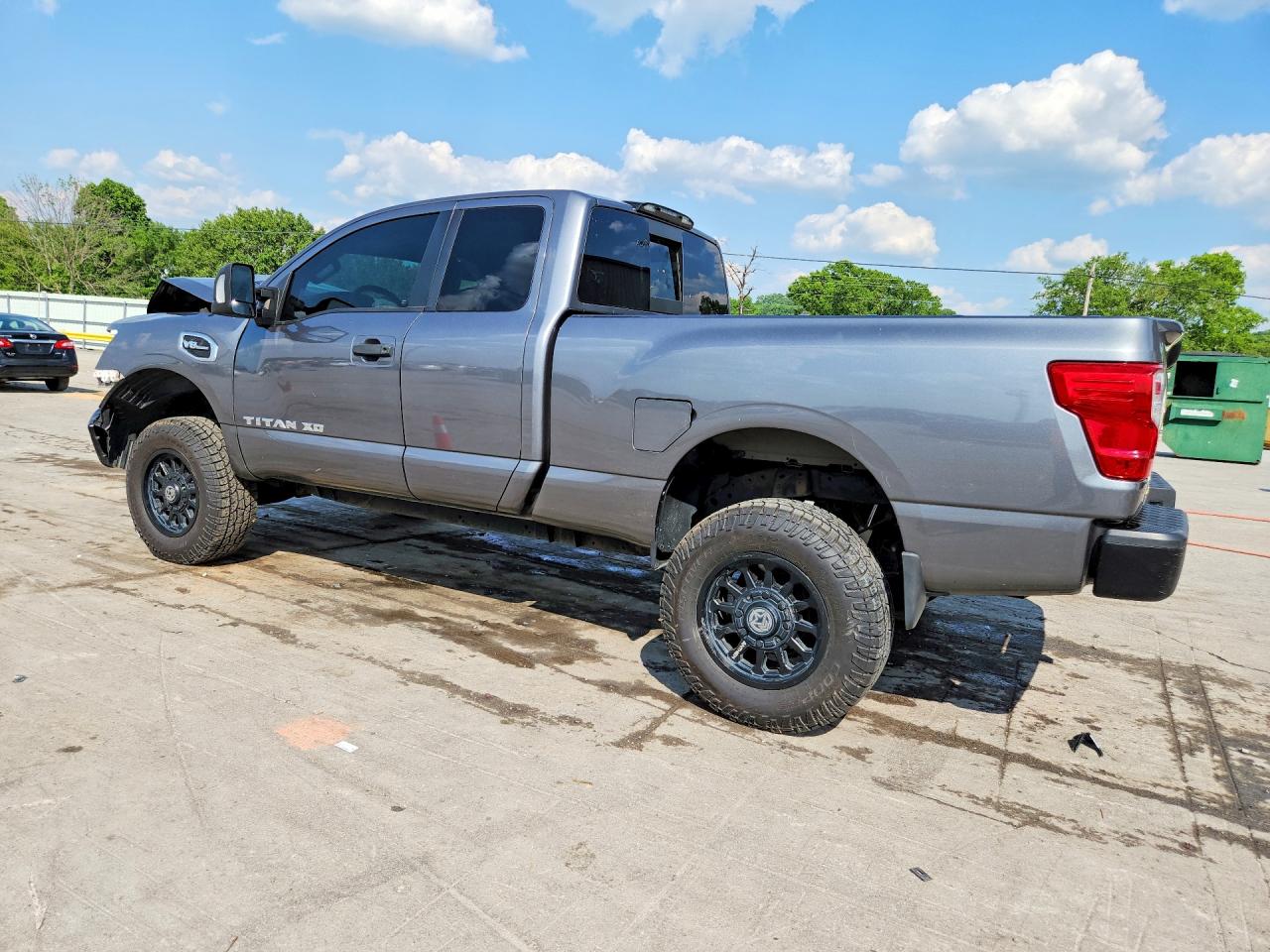 Nissan Titan S
