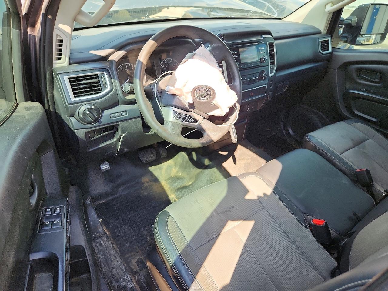Nissan Titan S