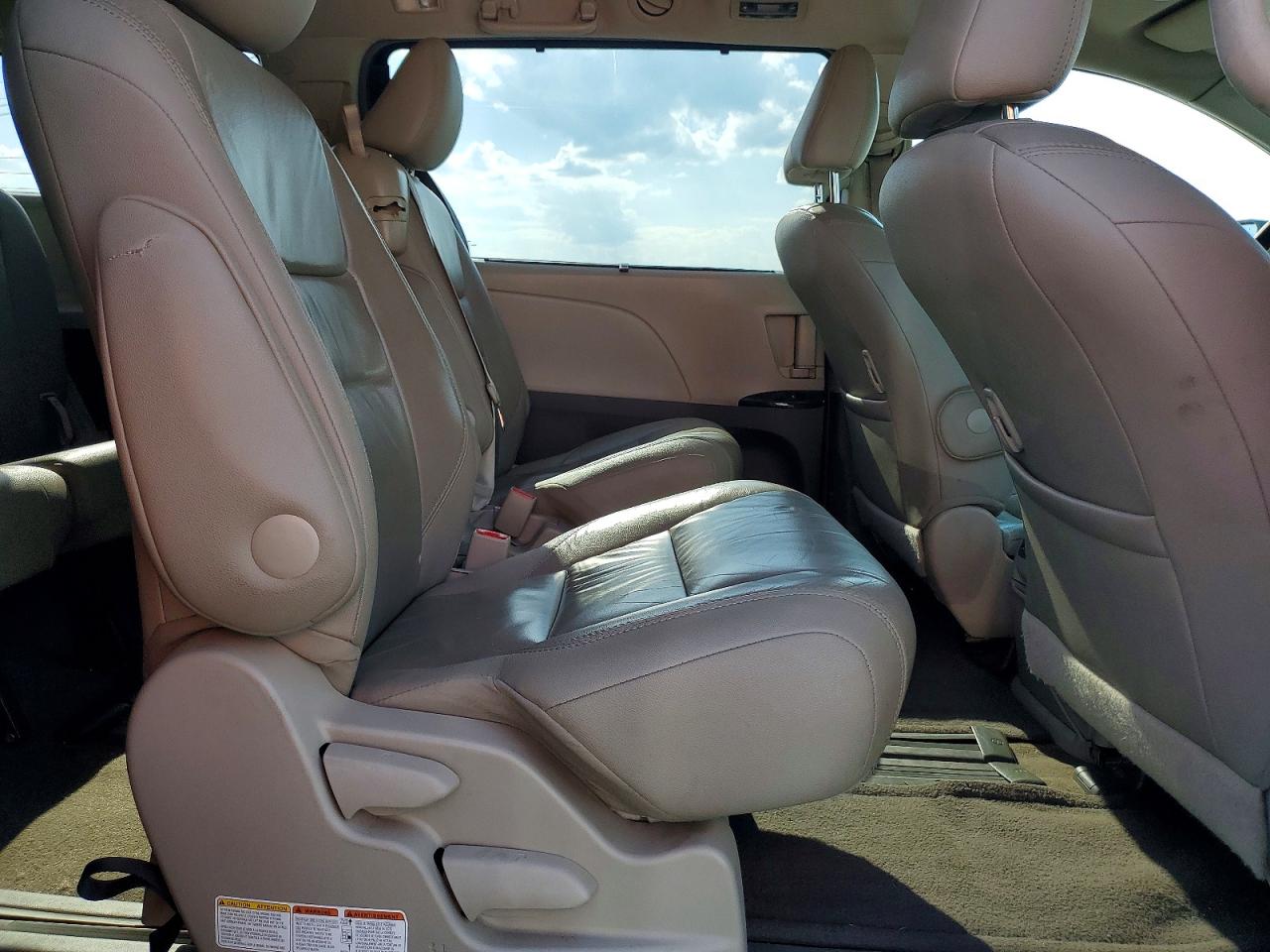 Toyota Sienna Xle 8-passenger