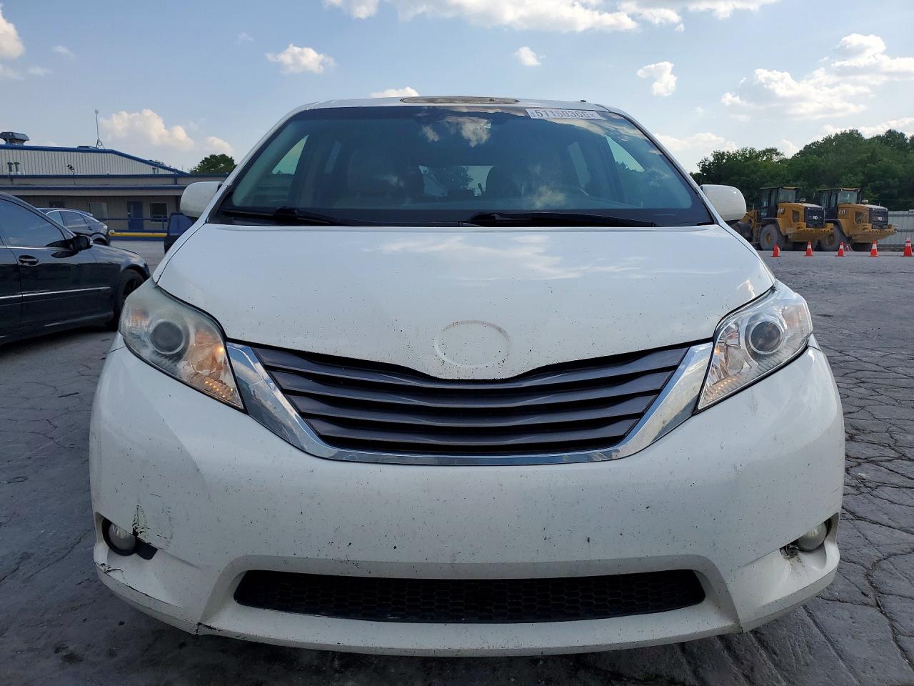 Toyota Sienna Xle 8-passenger
