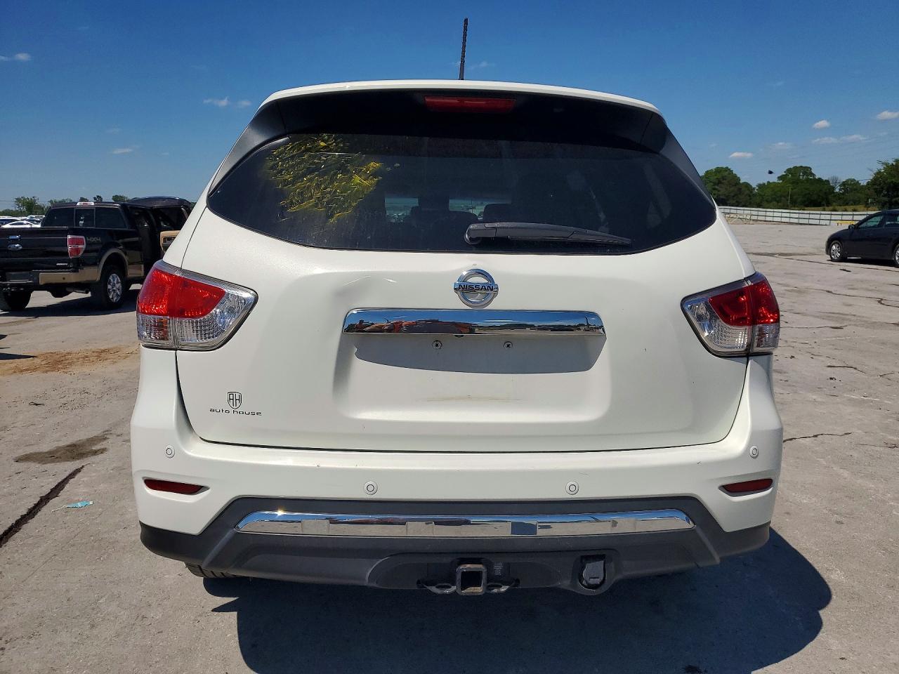 Nissan Pathfinder S