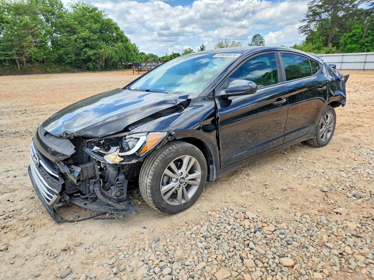 Salvage Hyundai ELANTRA Image
