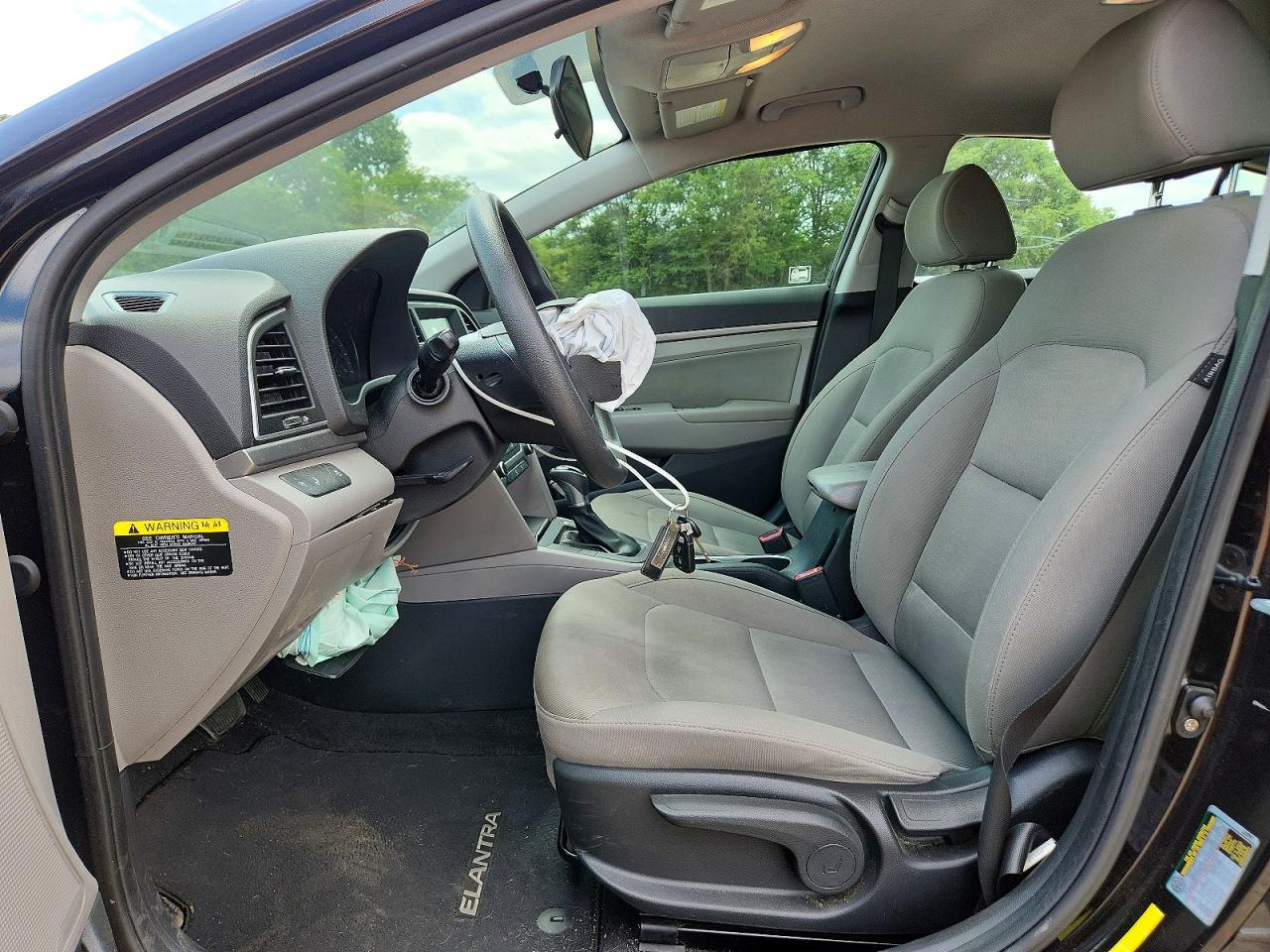 Hyundai ELANTRA Sel