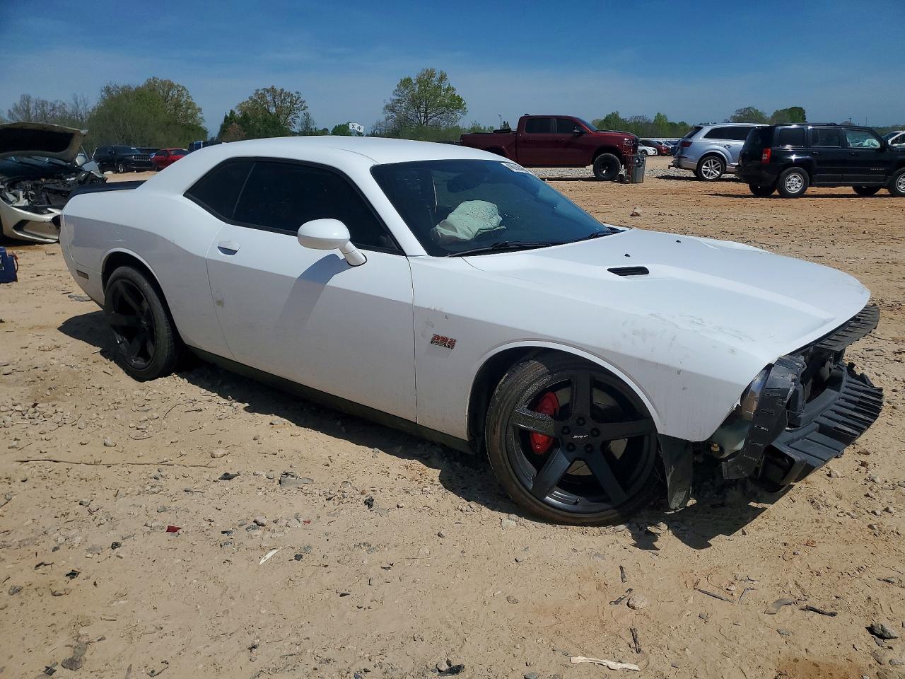Dodge Challenger Srt-8