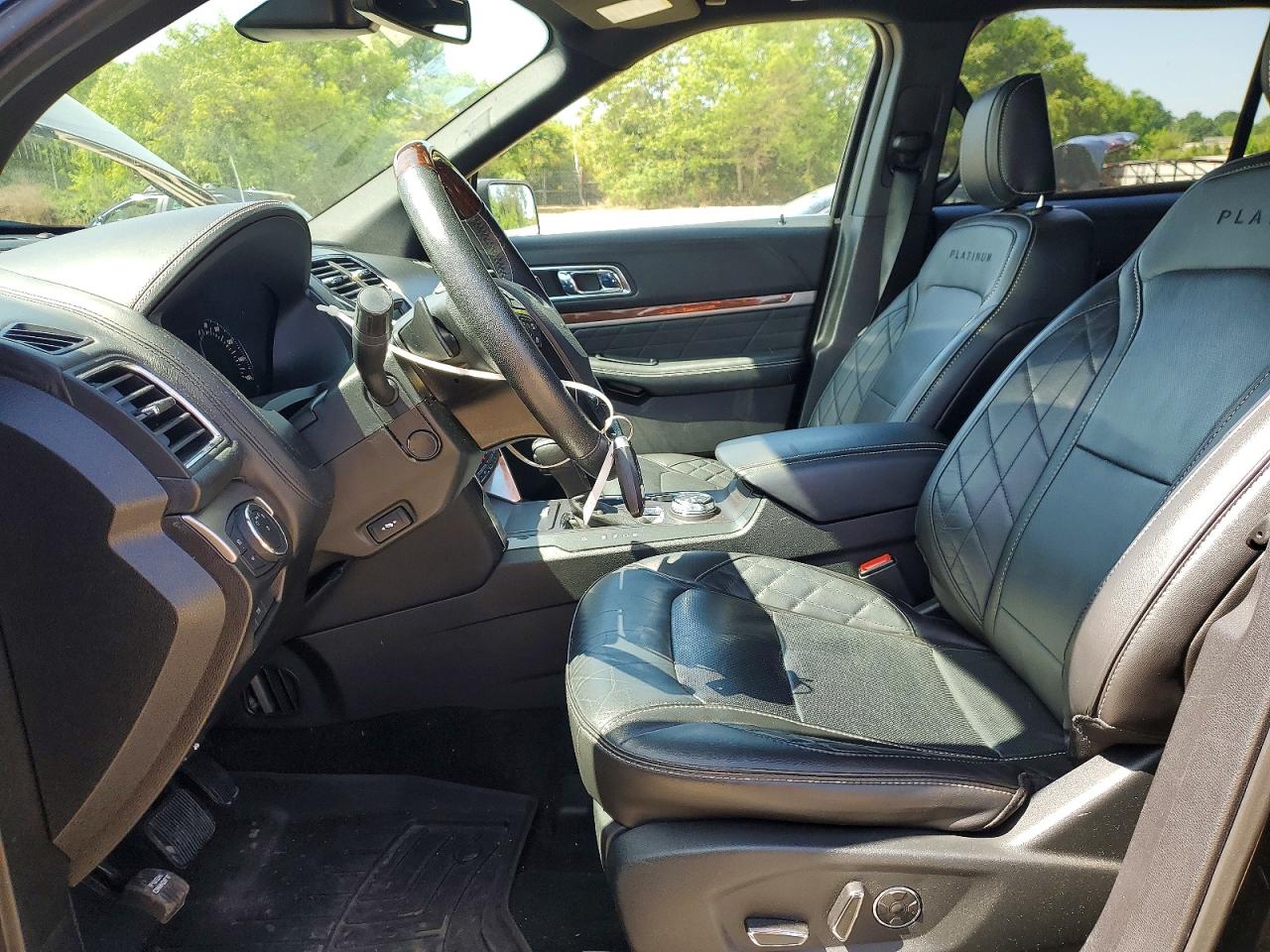 Ford Explorer Platinum