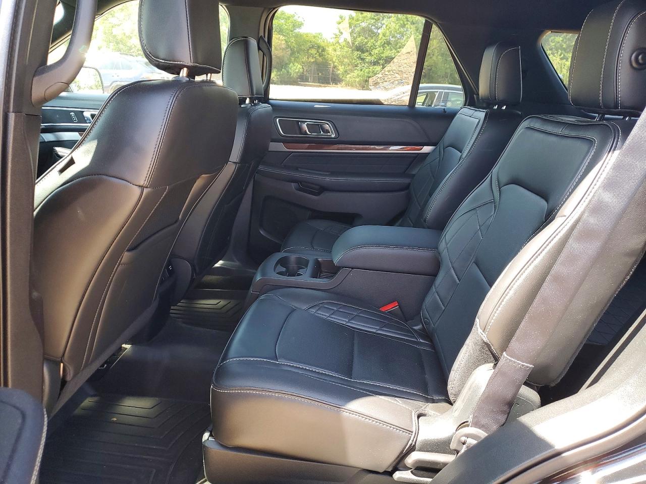 Ford Explorer Platinum