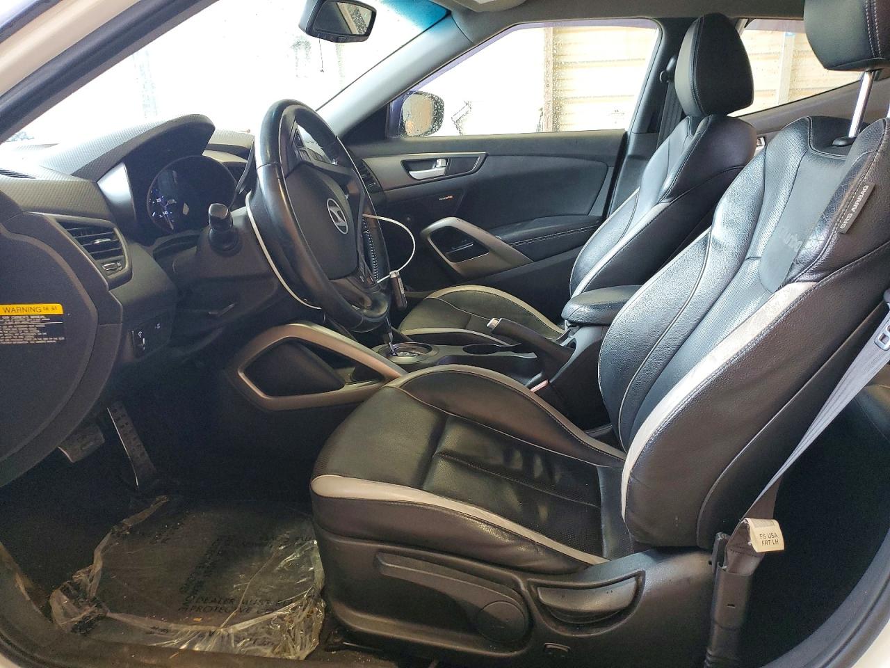 Hyundai VELOSTER Turbo