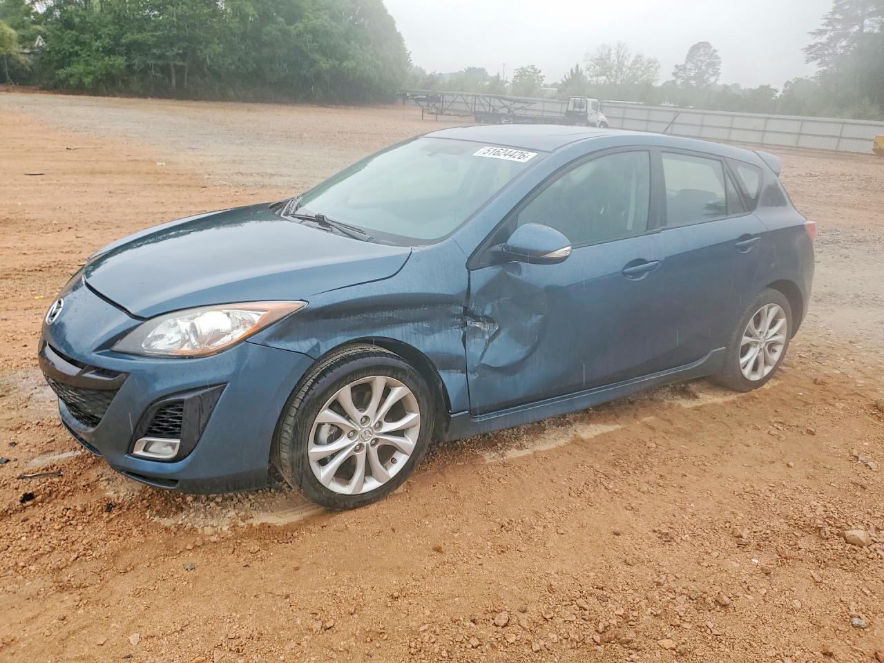 Salvage Mazda Mazda3 Image