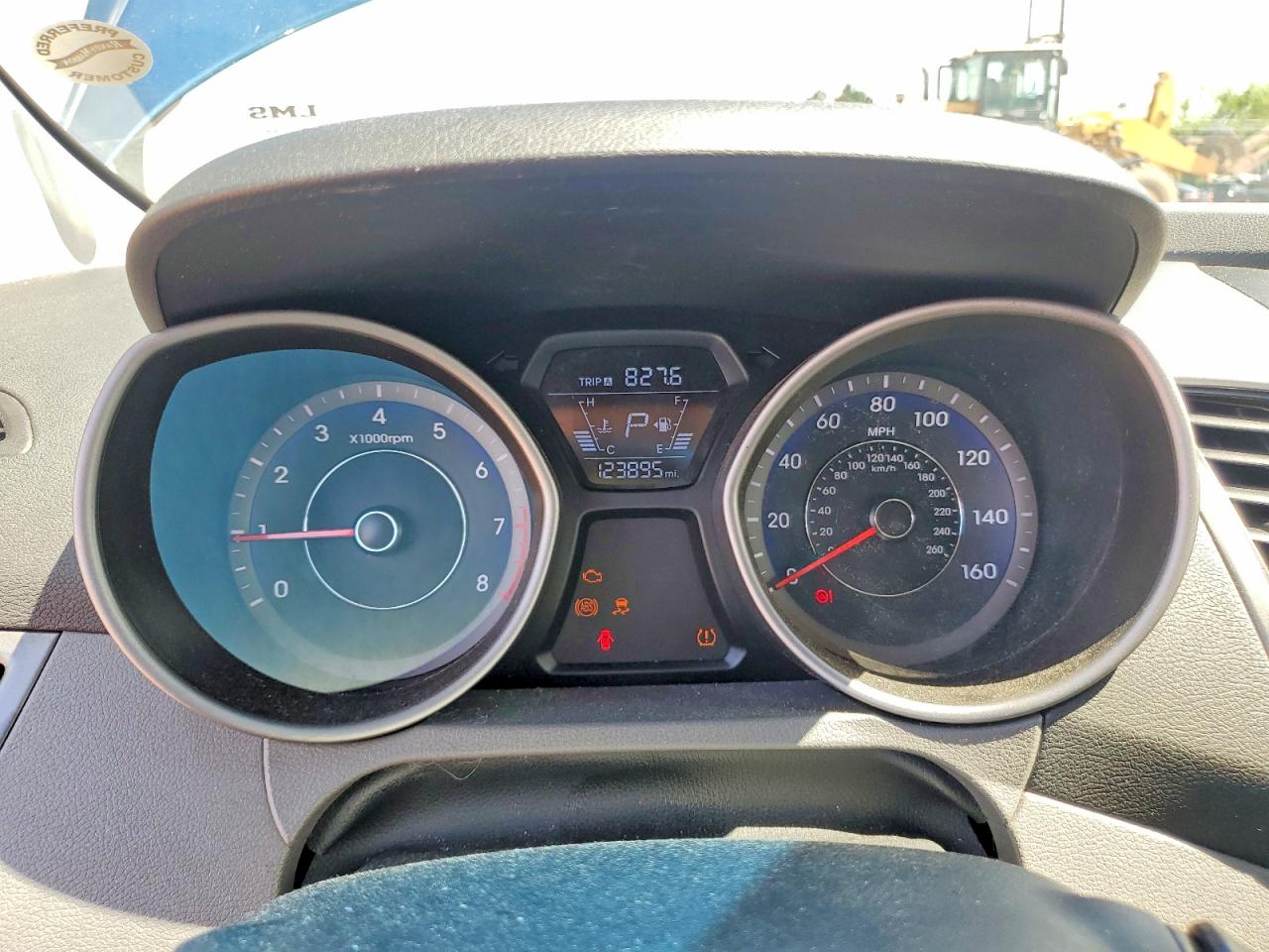 Hyundai ELANTRA Base