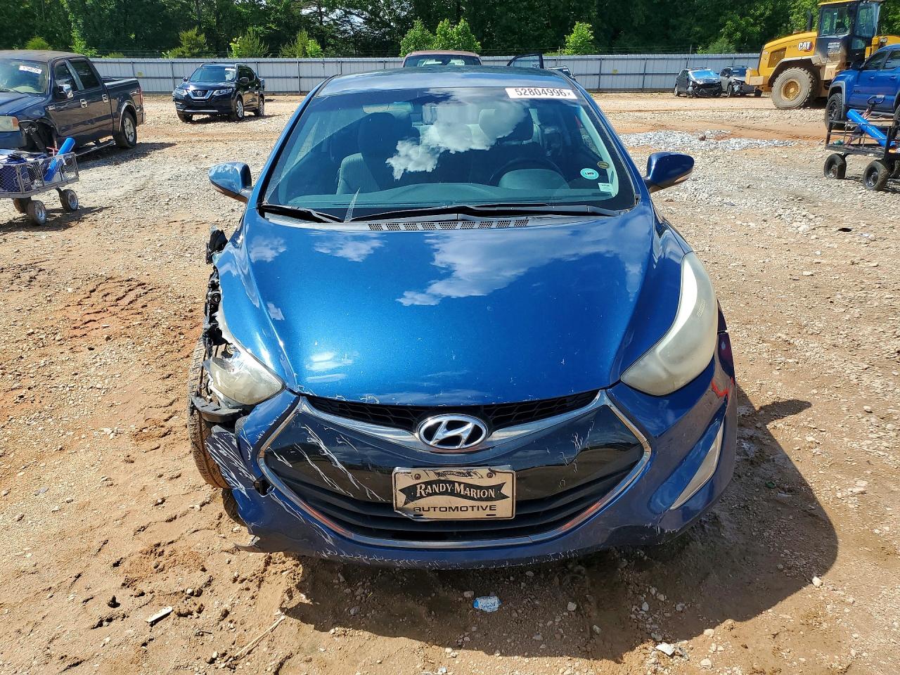 Hyundai ELANTRA Base