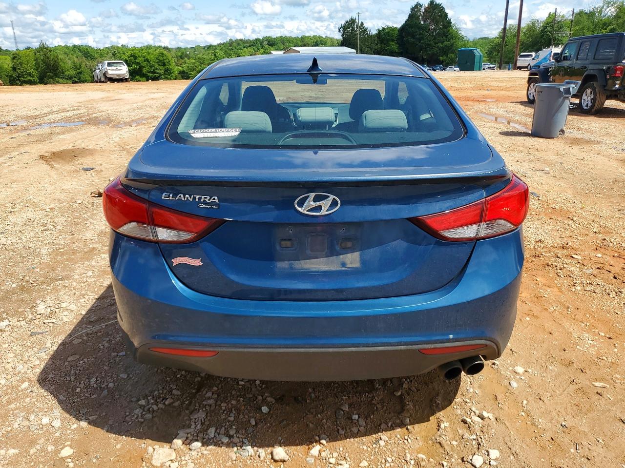 Hyundai ELANTRA Base